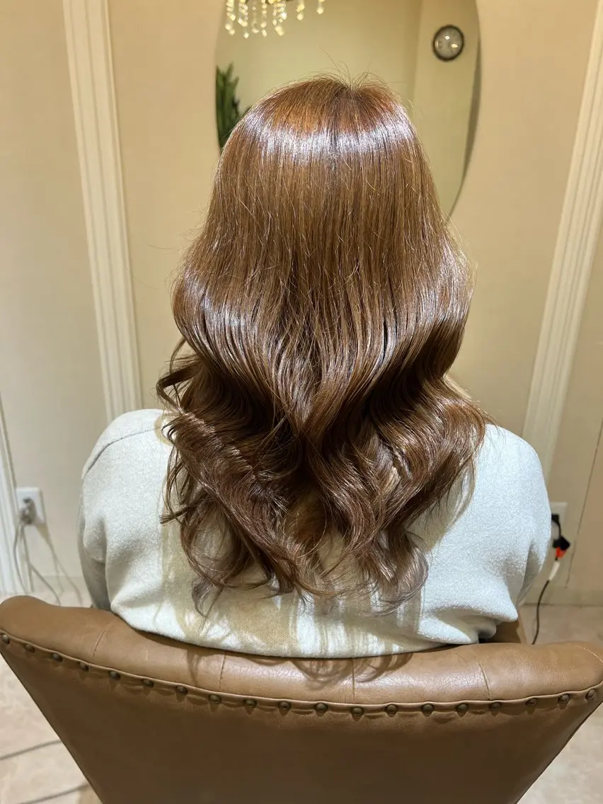 セミロング ヘアカラー ヘアケアソムリエ MIKUのヘアスタイル