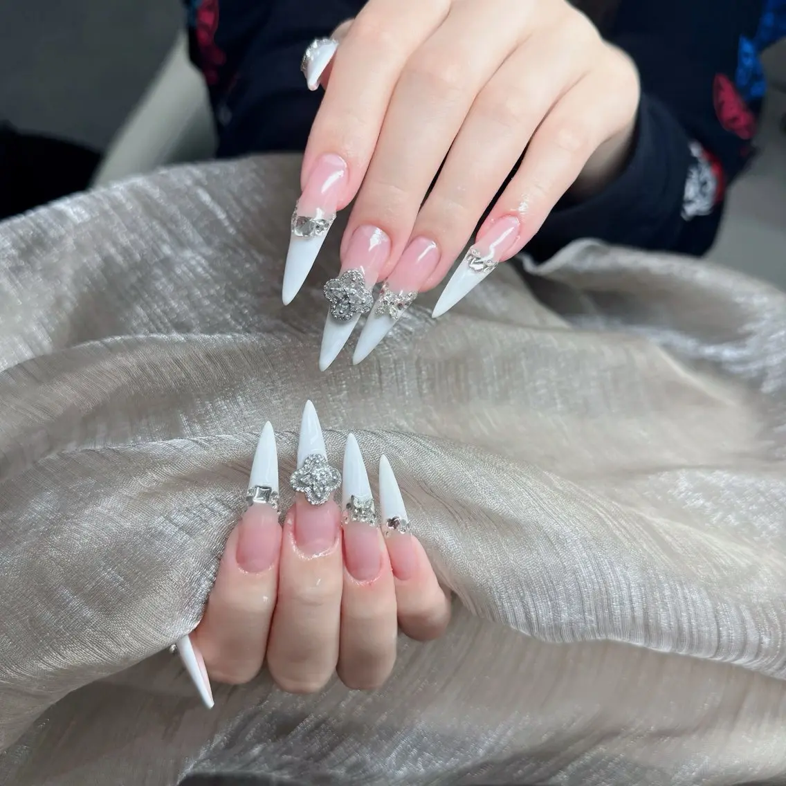 ネイル ジェルネイル 韓国ネイル マグネットネイル ネイルチップ 冬ネイル Lenie Nail Salonのネイルデザイン