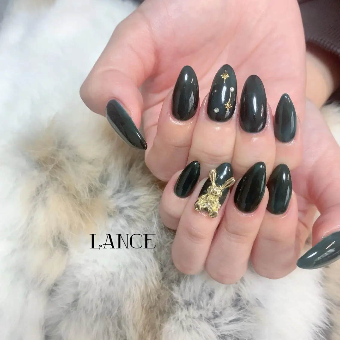 ミディアム ネイル オーロラネイル フレンチネイル グラデーション キラキラネイル シンプルネイル Lance nailのネイルデザイン