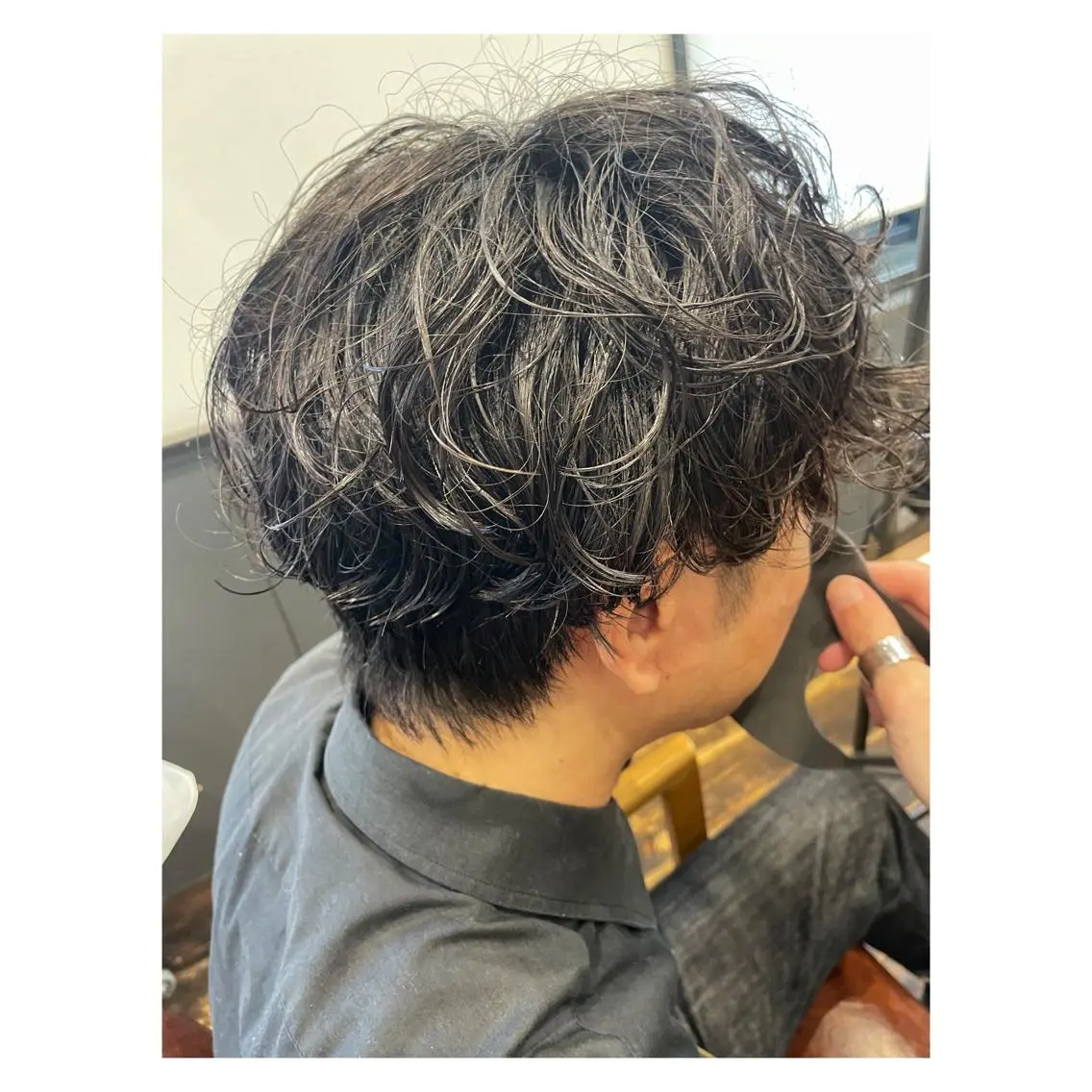 ショート パーマ メンズ くるくるパーマ aikoのヘアスタイル