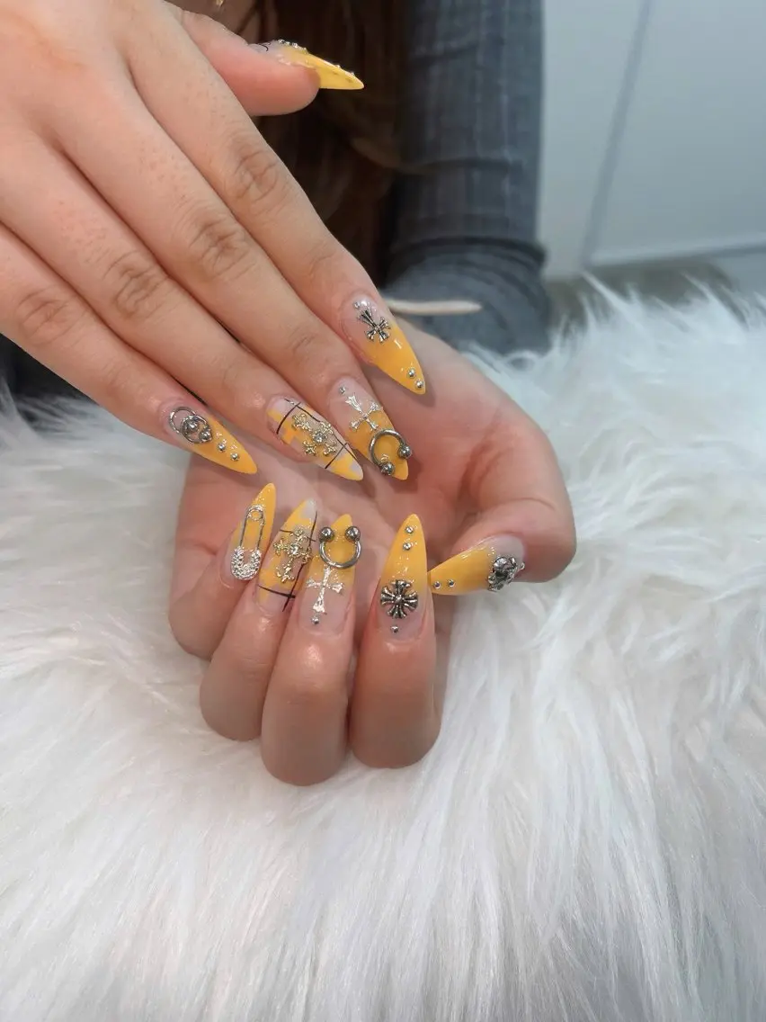ネイル ガーリー ハート 韓国ネイル ニュアンスネイル リボン Sora nail 長さ出し専門店のネイルデザイン