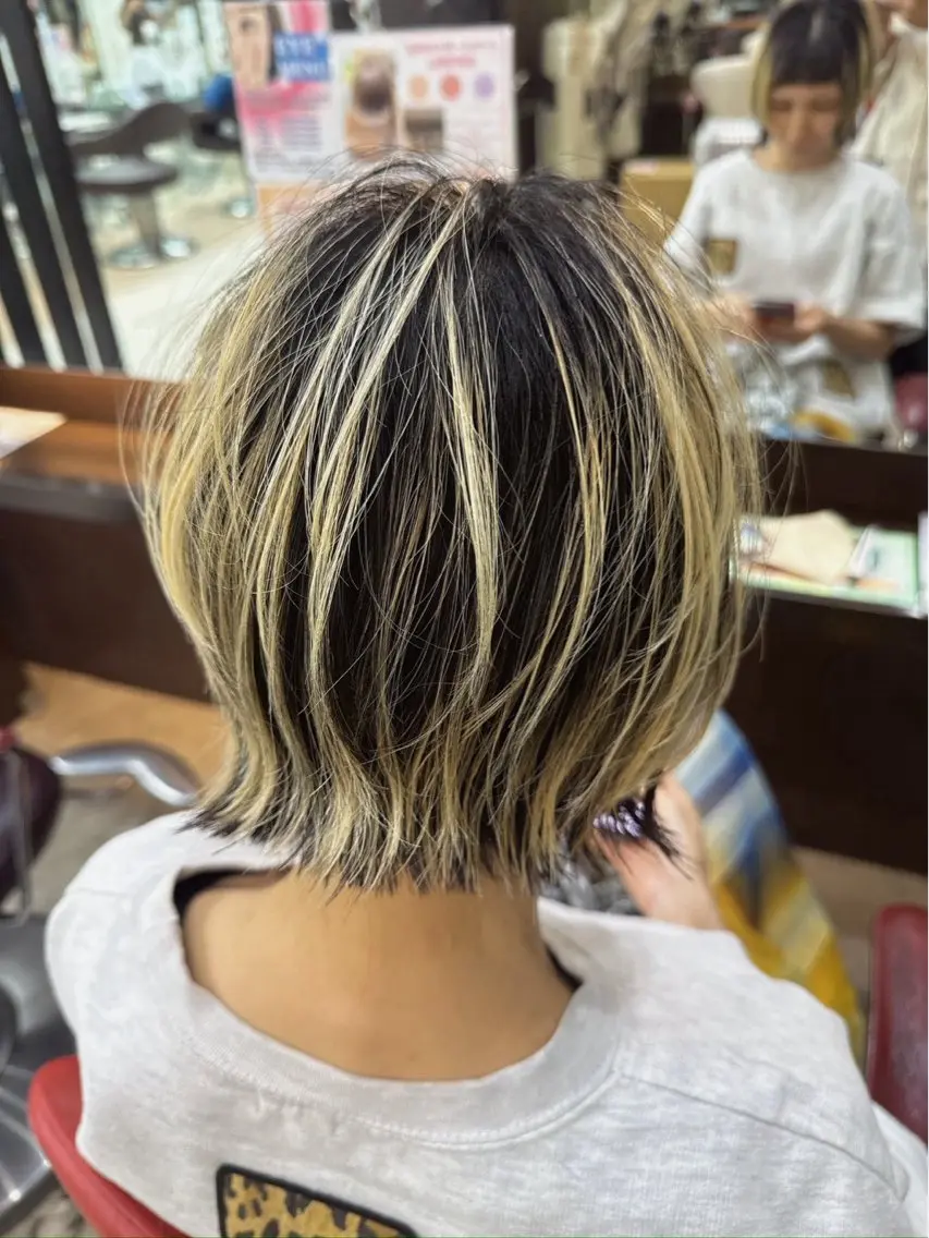 ショート ヘアカラー EARTH池田 一之のヘアスタイル