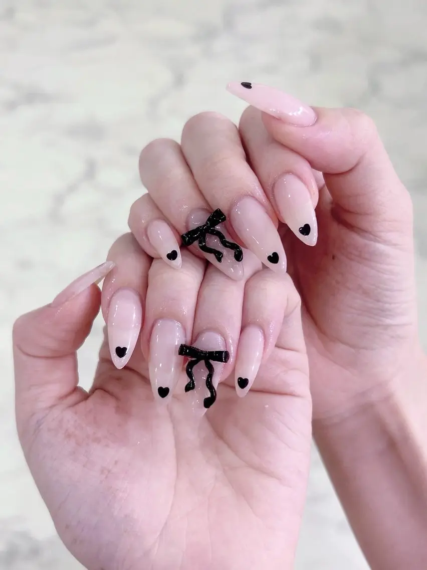 ネイル フレンチネイル ジェルネイル 韓国ネイル マグネットネイル 持ち込み ハンドネイル Royal nail_Mimiのネイルデザイン