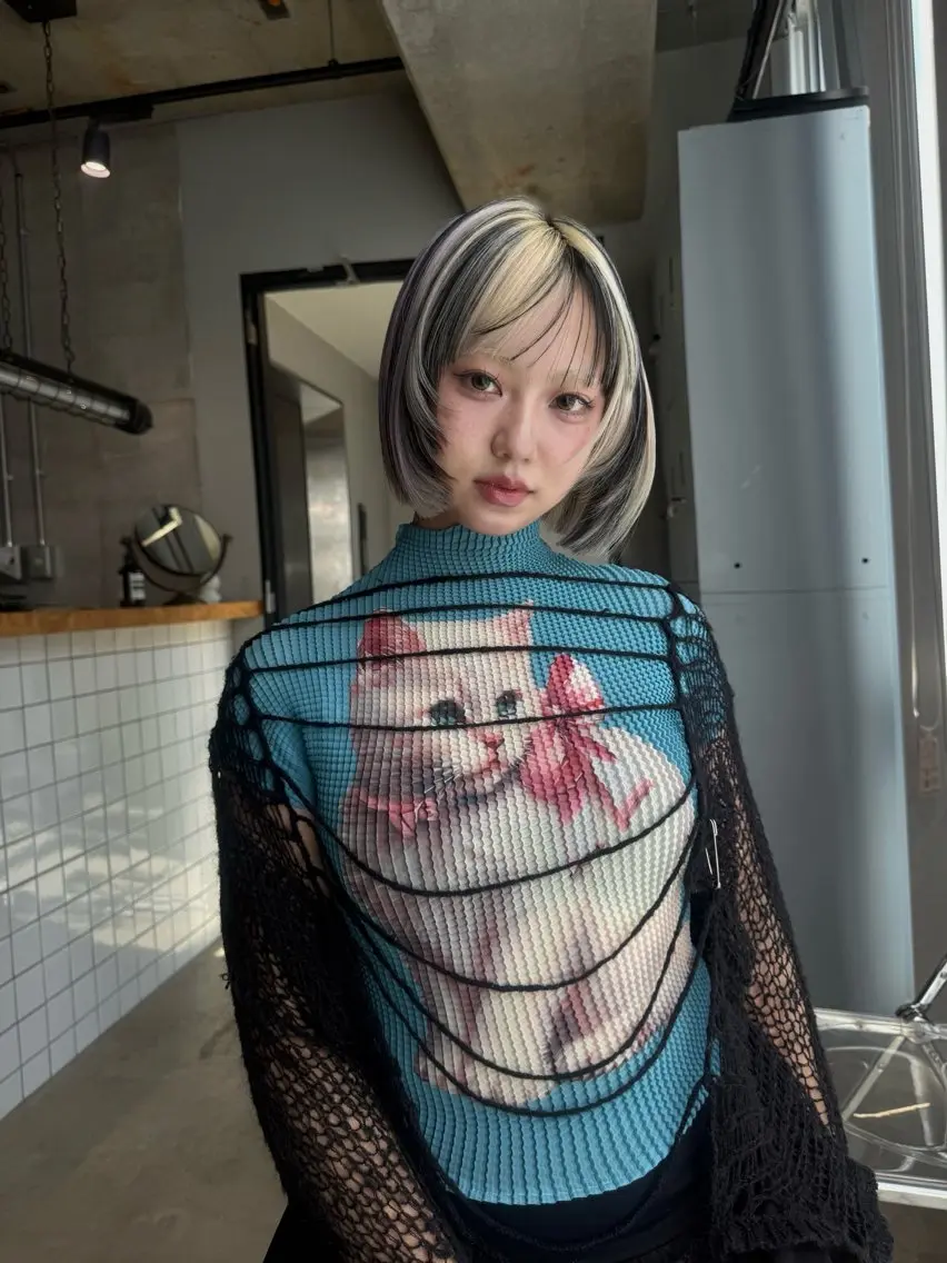 ショート カラー ブリーチ 本間 結衣のヘアスタイル