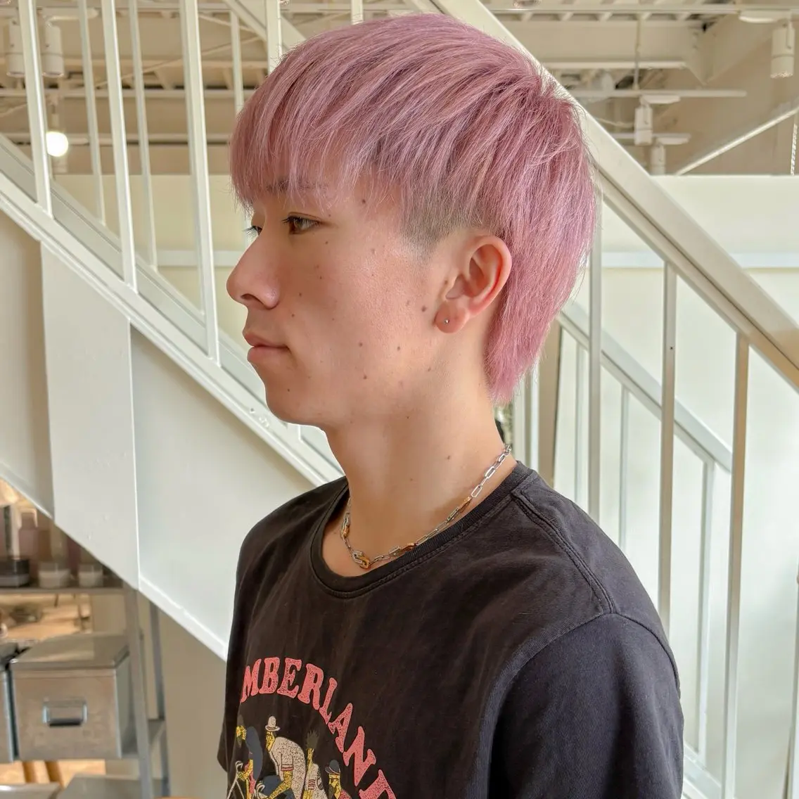 ショート カラー ブリーチ 透明感カラー ピンクカラー 安西 香利奈のヘアスタイル