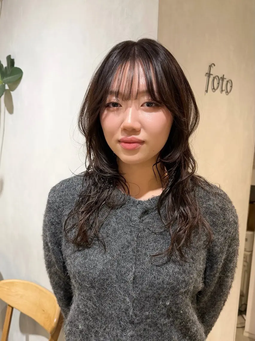 ミディアム SAKI 新宿のヘアスタイル