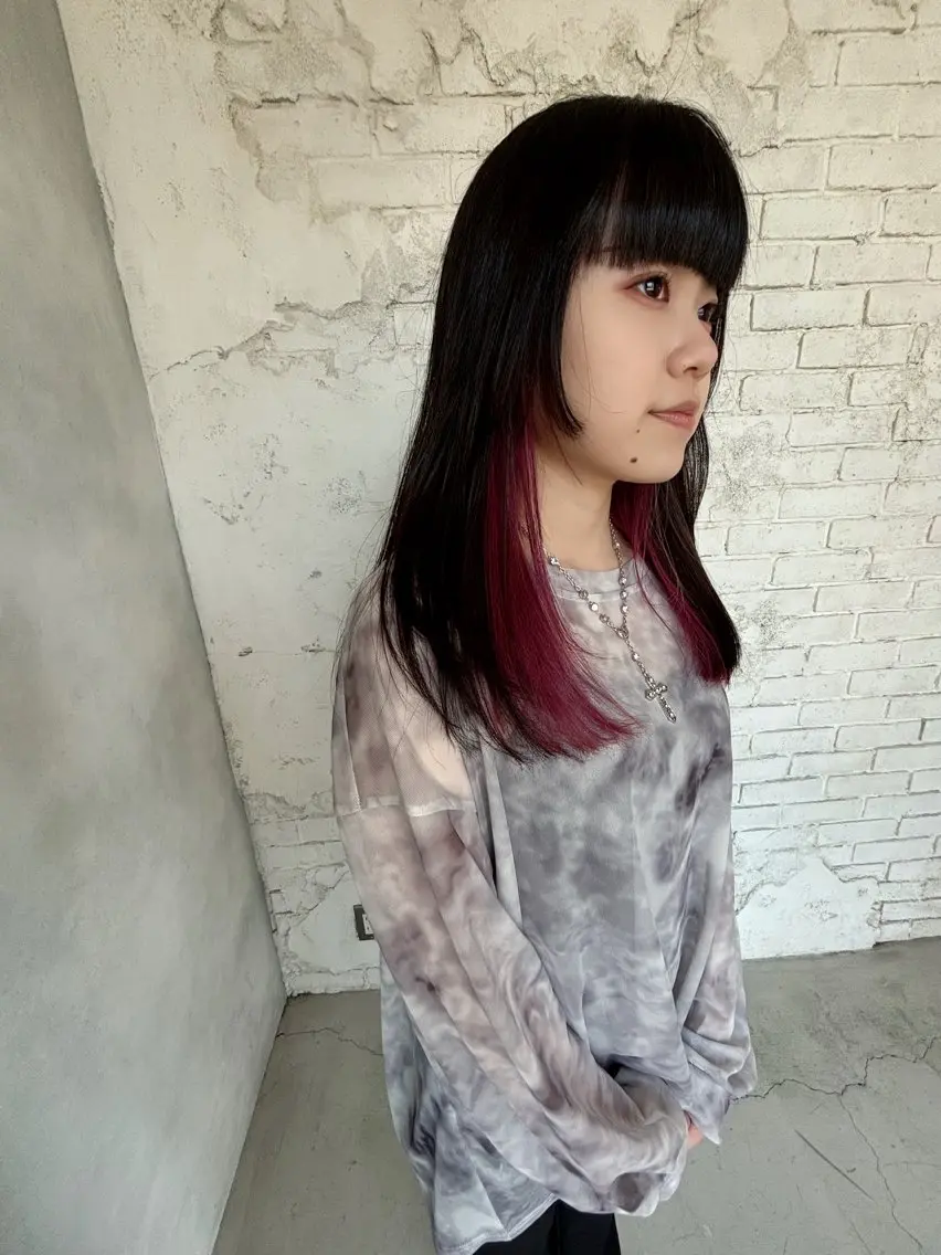 セミロング カラー インナーカラー 学生 ravens代表 ヒロムのヘアスタイル