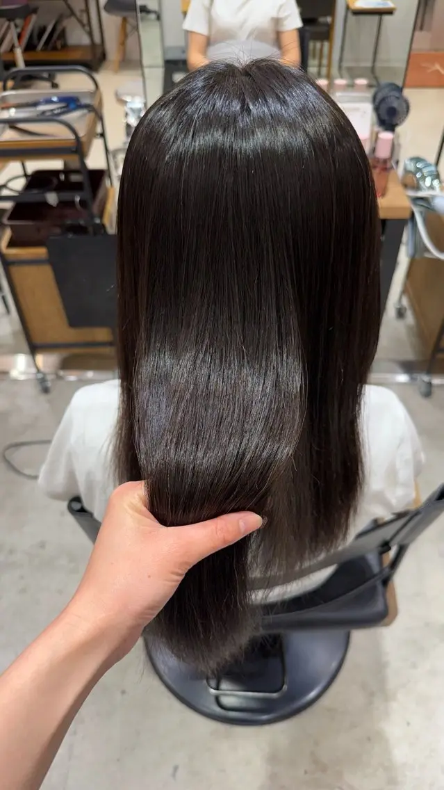 ロング 縮毛矯正 トリートメント にいな/柔らか縮毛 矯正/艶カラー☘️のヘアスタイル
