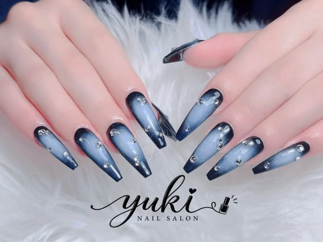 ネイル アートネイル ボルドー フレンチネイル ジェルネイル 氷ネイル・うるうるネイル ハンドネイル Yuki Nailsalonのネイルデザイン