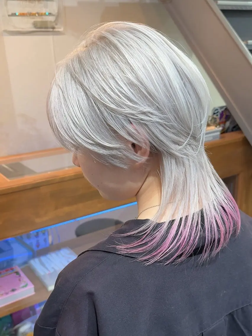 ミディアム カラー ヘアアレンジ ハイトーンカラー🌈 メンズパーマ鈴木康平のヘアスタイル
