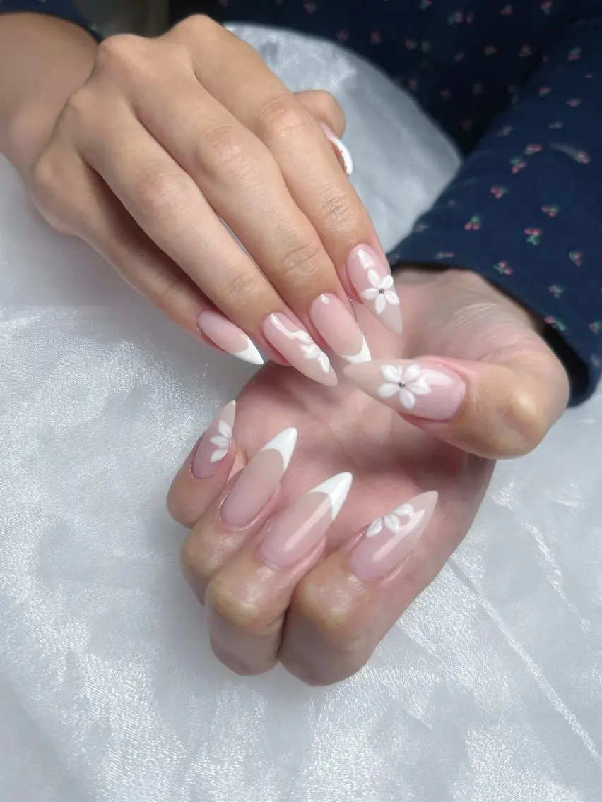ロング ハンドネイル navi nail ayaneのネイルデザイン