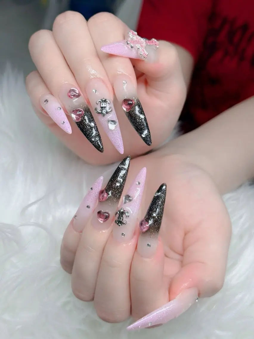 ネイル アートネイル フレンチネイル ジェルネイル 韓国ネイル マグネットネイル Lenie Nail Salonのネイルデザイン