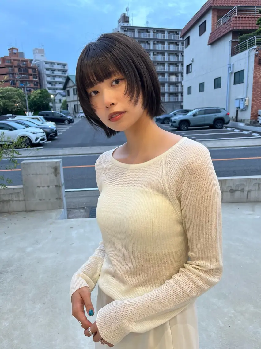 ショート カラー 網谷 萌夏のヘアスタイル
