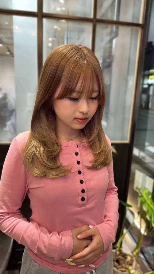 セミロング レイヤーカット カット ヘアカラー レイヤーカット /momocaのヘアスタイル