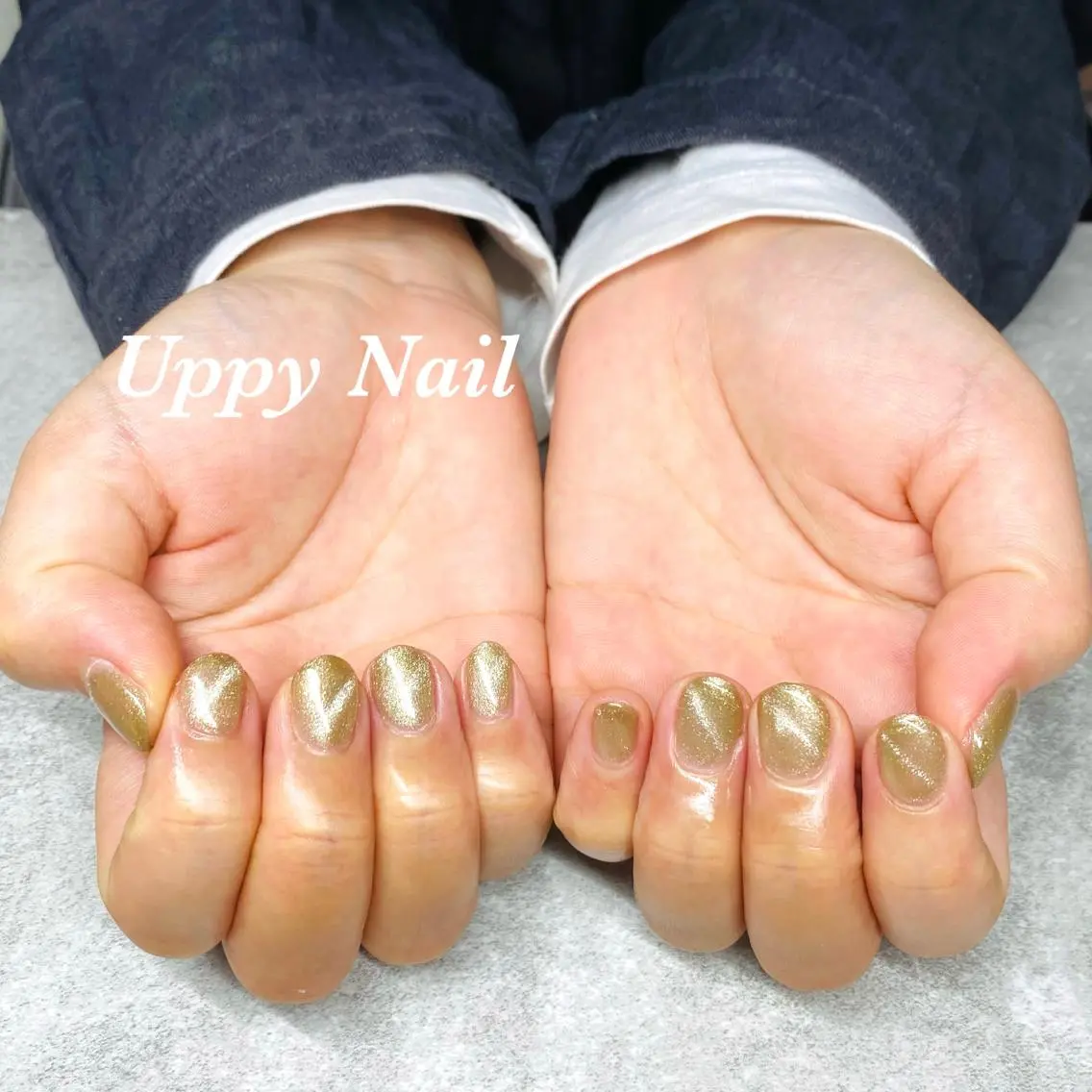 ネイル ゴールド マグネットネイル ショートネイル ハンドネイル Uppy Nail ukyoのネイルデザイン