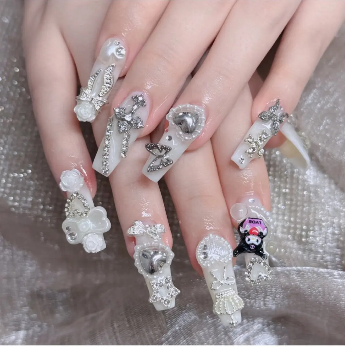 ネイル オーロラネイル フレンチネイル ジェルネイル ハロウィン 韓国ネイル ハンドネイル H.baby Nail Salonのネイルデザイン