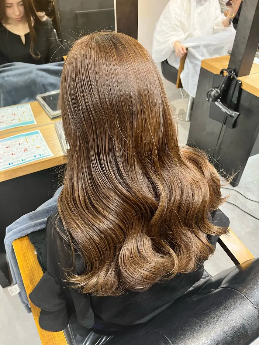 ロング カラー ブリーチ ブラウンカラー ブリーチなしカラー 透明感カラー ｜ベー ジュ｜齊藤ひなののヘアスタイル