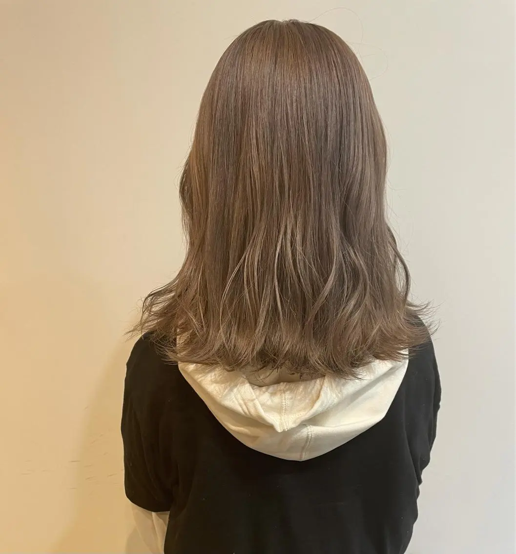 ミディアム カラー ブリーチ グレージュ ラベンダーカラー ラベンダーグレージュ ラベンダーグレー ヘアカラー 中目黒🌼 🌼ハナのヘアスタイル