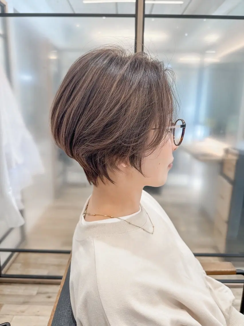 ショート シノハラ ガクト ショート/白髪ぼかしのヘアスタイル