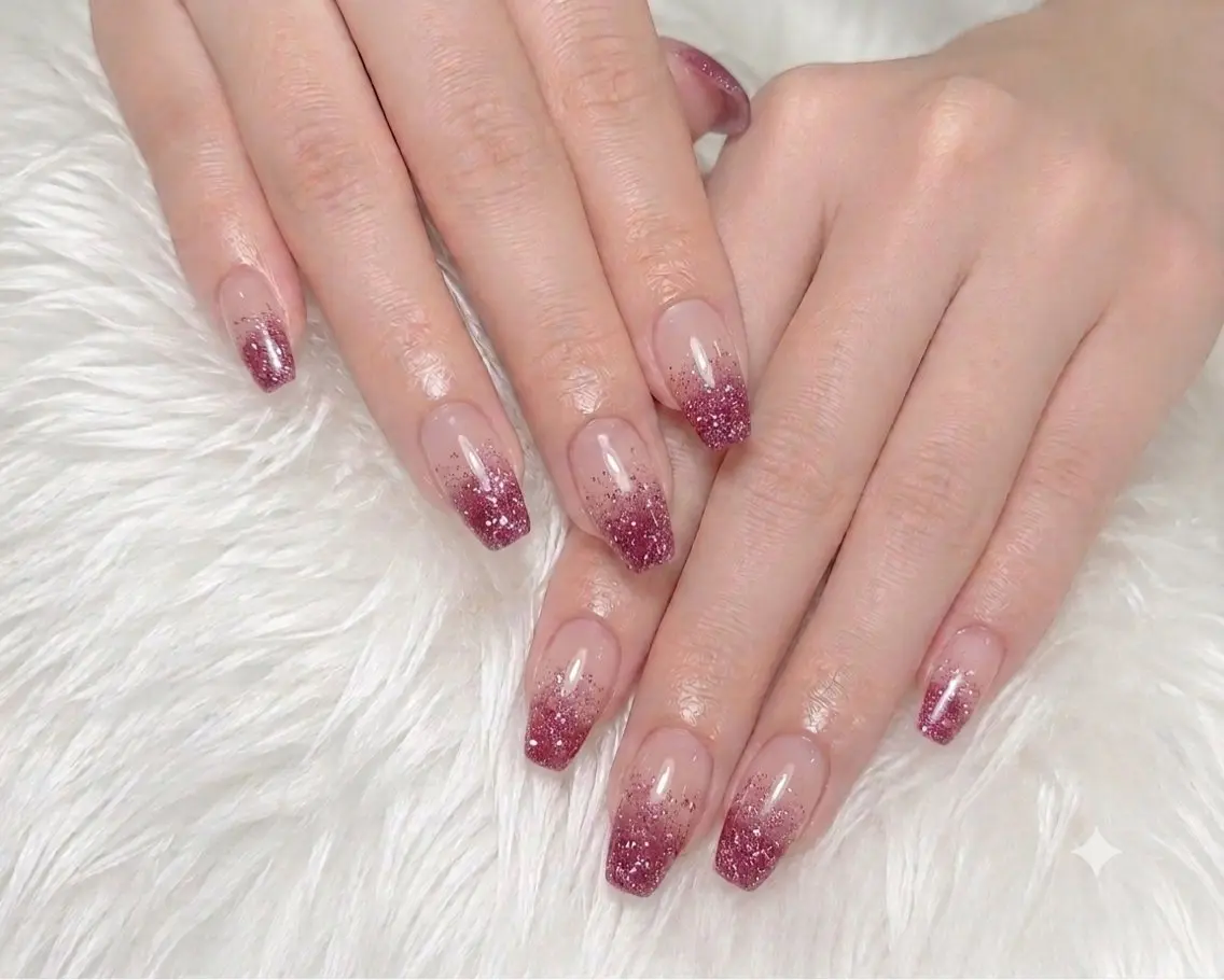 ネイル ラメ(グリッター) ラメグラデーション LAVISH sakiのネイルデザイン
