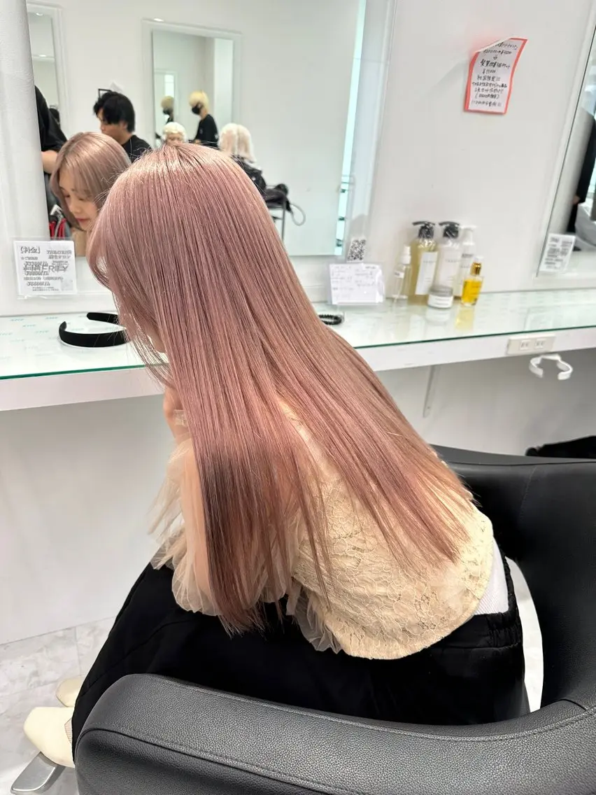 ロング カラー ヘアアレンジ ヘアカラー トリートメント ヘッドスパ ヘアセット ウルフカット×ハイ トーン職人🤍ゆうひのヘアスタイル