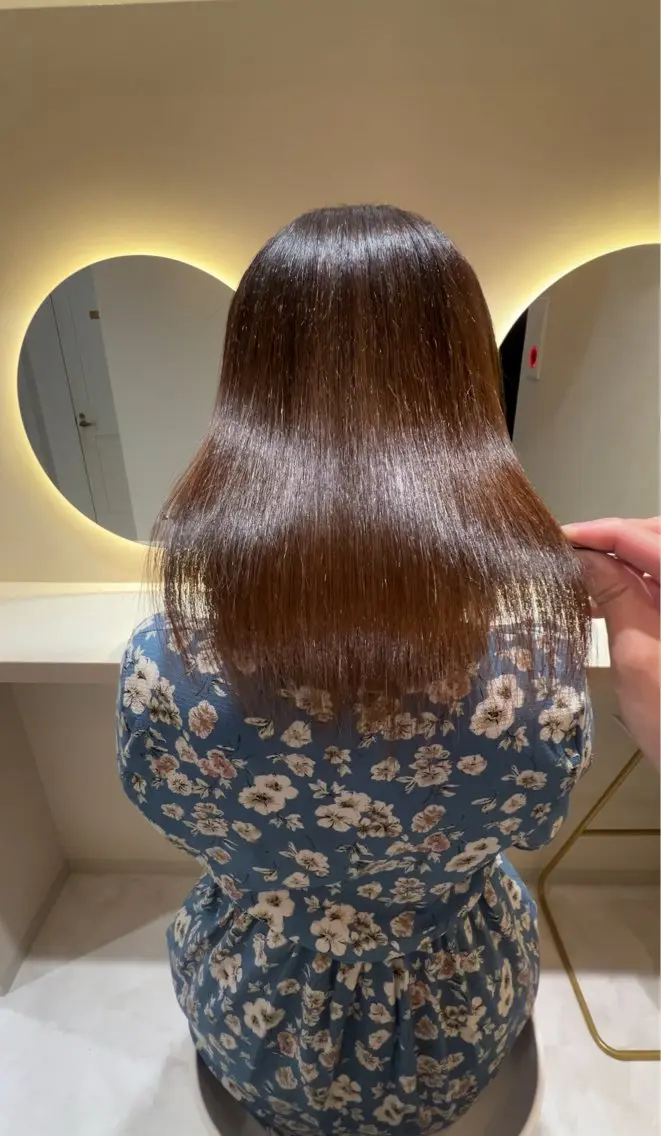 【平日限定】✨カット+潤いツヤカラー+トリートメントの写真