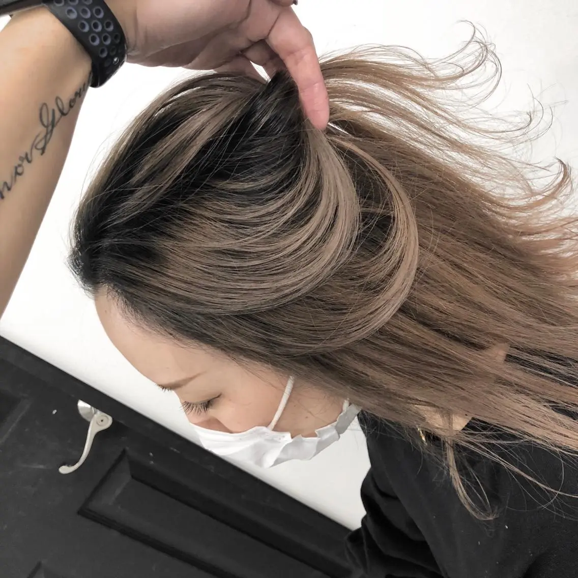 ミディアム カラー ヘアアレンジ バレイヤージュ デザインカラー ハイライトカラー 外国人風カラー ハイライト アンドウ ユウ/ レイヤーカット/韓国のヘアスタイル