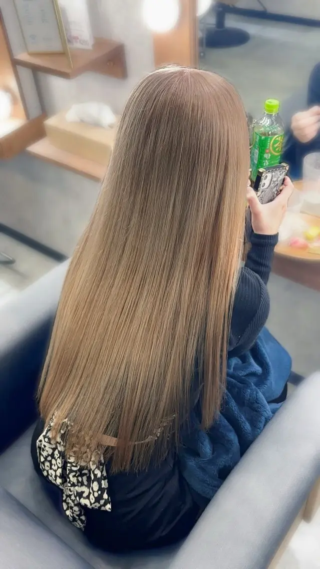 ロング カラー ベージュカラー ブリーチ 限界オタク美容師 💜Natsuki☁のヘアスタイル