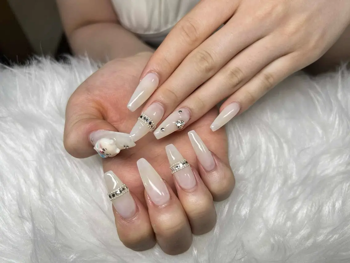 ネイル フレンチネイル ジェルネイル ガラスフレンチ ハロウィン ハート ハンドネイル H.baby Nail Salonのネイルデザイン