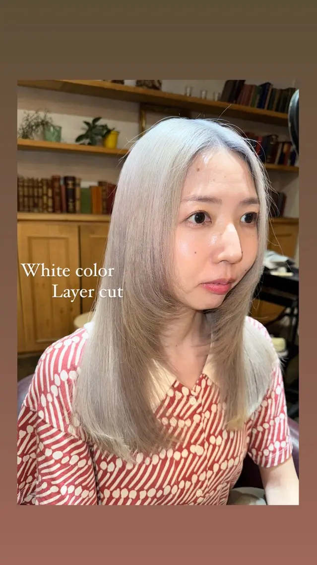 ロング カラー ブリーチ 韓国風ヘア レイヤーカット 小顔カット カット ヘアカラー ハイライト/インナー /ブリーチ/レイヤーのヘアスタイル