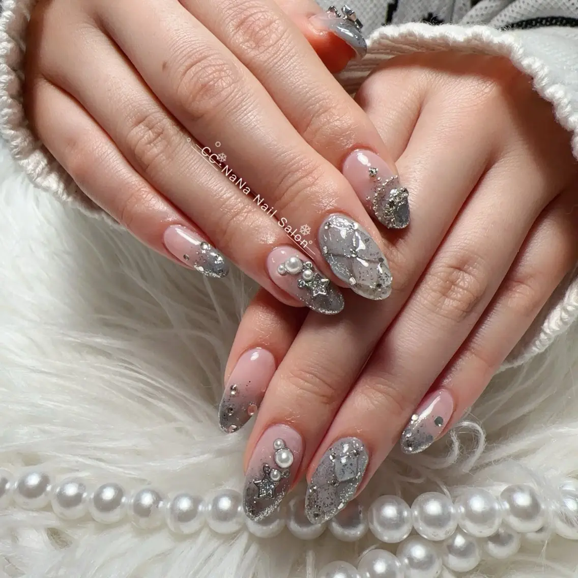 ネイル アートネイル チークネイル フラッシュネイル ジェルネイル グラデーション ハンドネイル 💎CC・NaNa 韓国風ネイル🌙Cのネイルデザイン