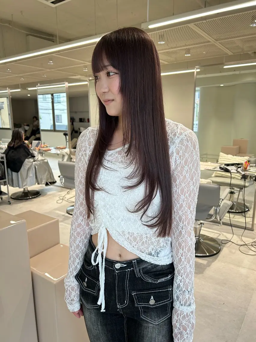 ロング カラー ベージュカラー ブリーチ ラベンダーカラー ラベンダーベージュ カット ヘアカラー 海外レイヤー /NAGISAのヘアスタイル