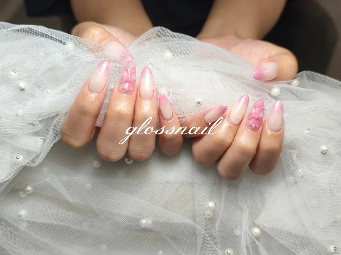 ネイル アヤカ☘️Gloss nailのネイルデザイン