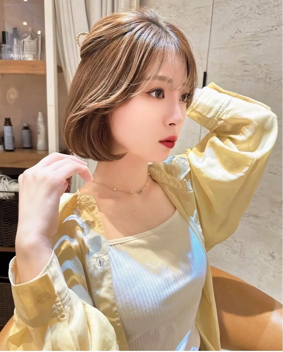 ショート ショートボブ 韓国風カラー ボブ くびれヘア 髪質改善 ヘアカラー トリートメント ボブ/顔周りカット /縮毛矯正/鈴木隆太のヘアスタイル