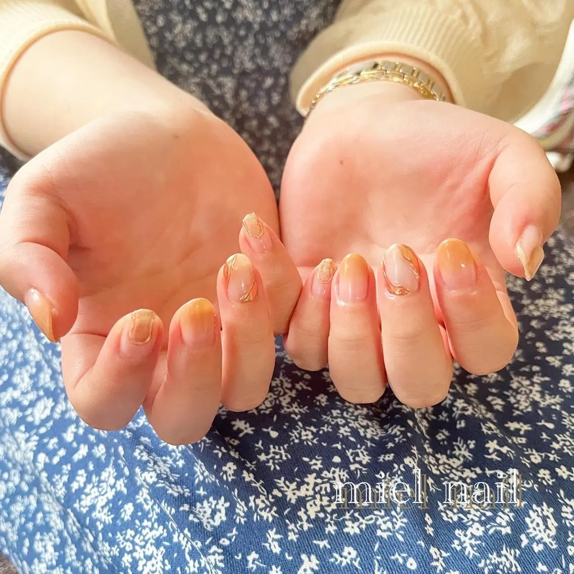 ネイル ミラーネイル ニュアンスネイル 夏ネイル ハンドネイル miel nailのネイルデザイン