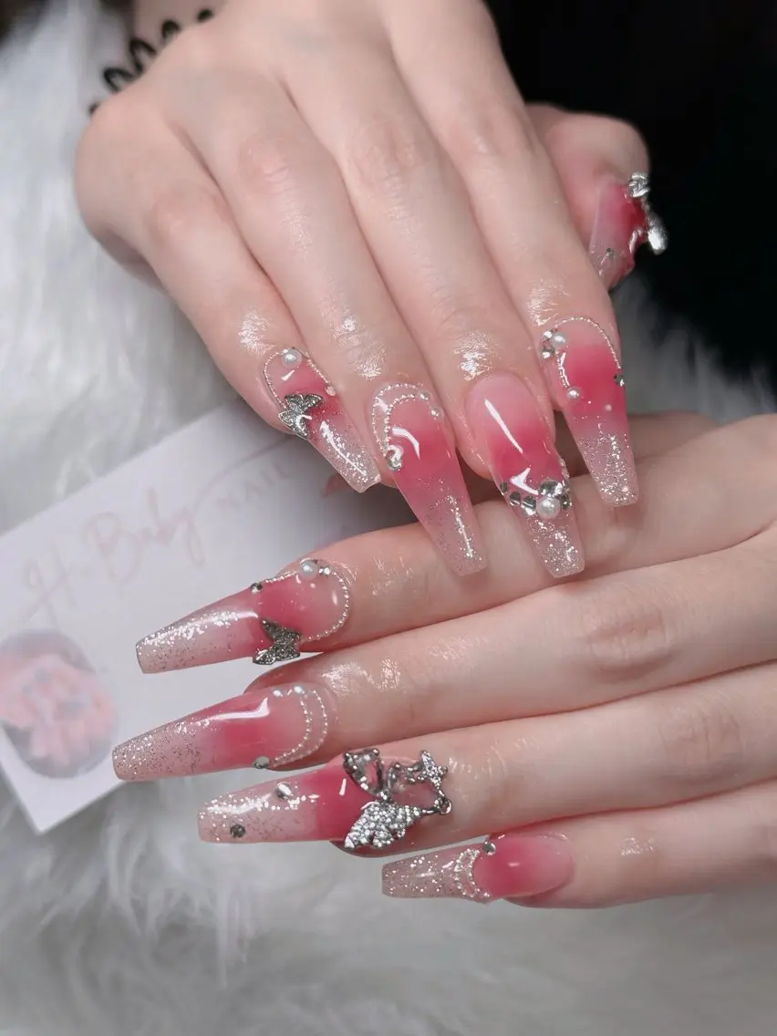 ネイル フレンチネイル ジェルネイル ガラスフレンチ ハロウィン ハート H.baby Nail Salonのネイルデザイン