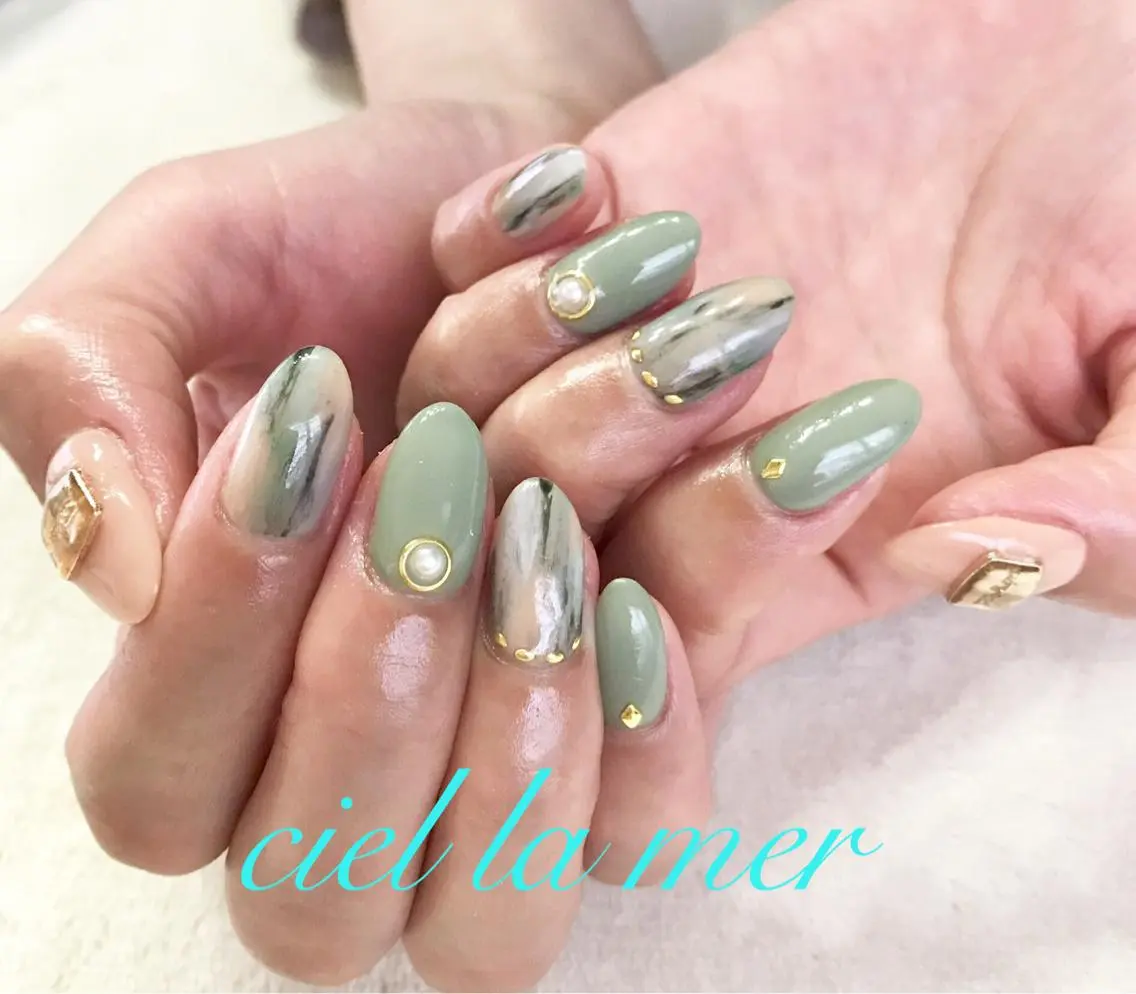 ネイル ハンドネイル フットネイル ciel la merのネイルデザイン