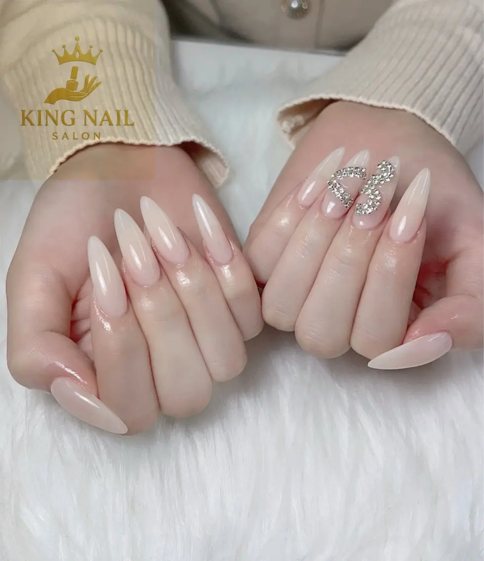 ネイル ジェルネイル ガーリー 韓国ネイル ニュアンスネイル シンプルネイル ハンドネイル KING_NAIL YUMIのネイルデザイン