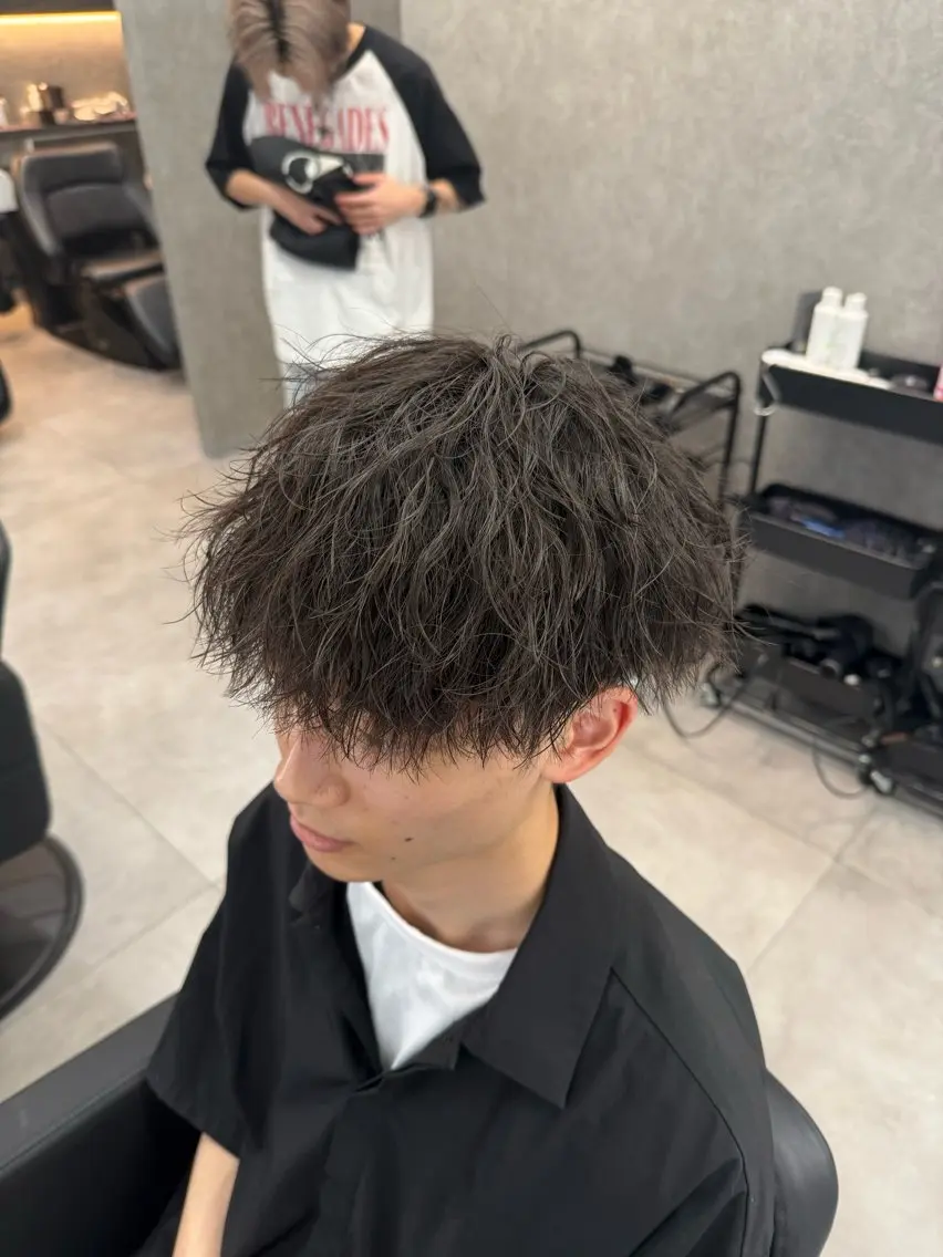 ショート カラー パーマ メンズ メンズパーマ 波巻きパーマ カット パーマ メンズ特化 👑YUTAのヘアスタイル