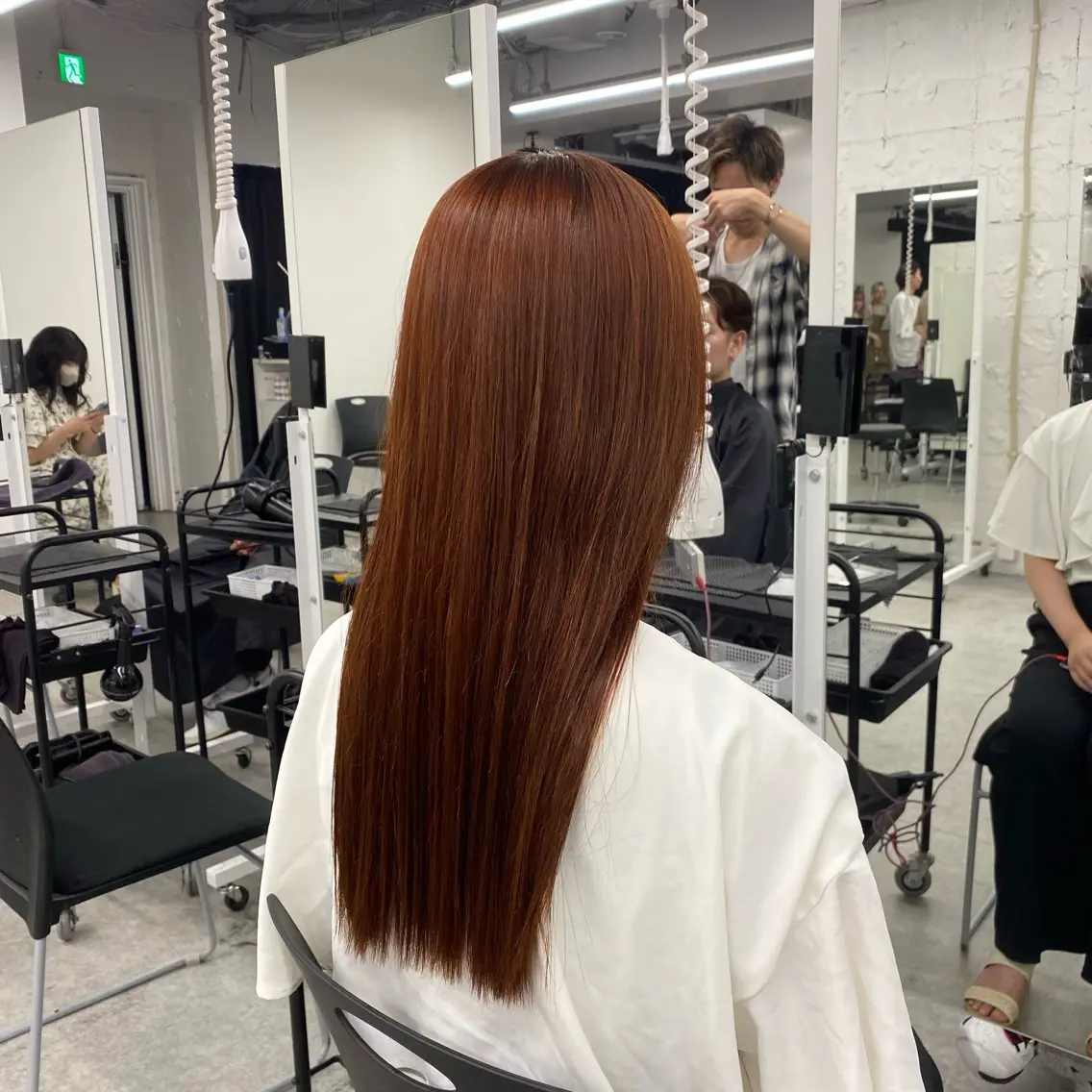 カラー オレンジ 透明感ベージュカラー 🪞上野🪞AIのヘアスタイル