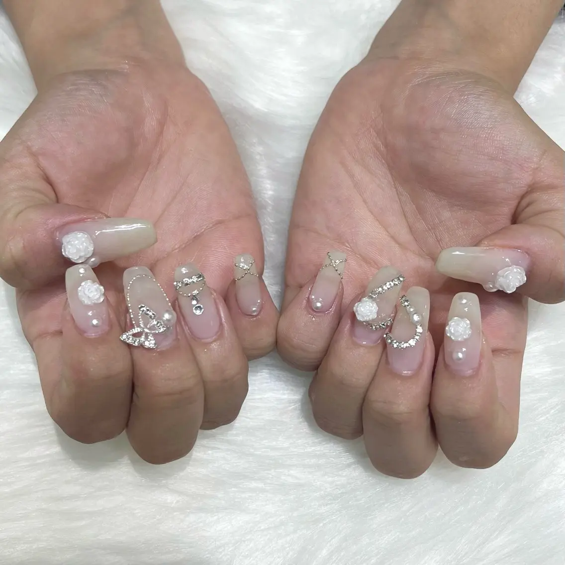 ネイル nailsalon Leu🖤Meiのネイルデザイン