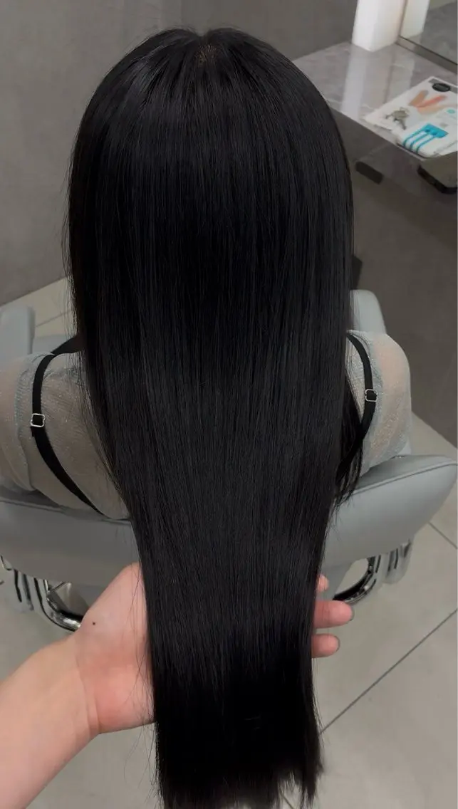 暗髪カラーの写真