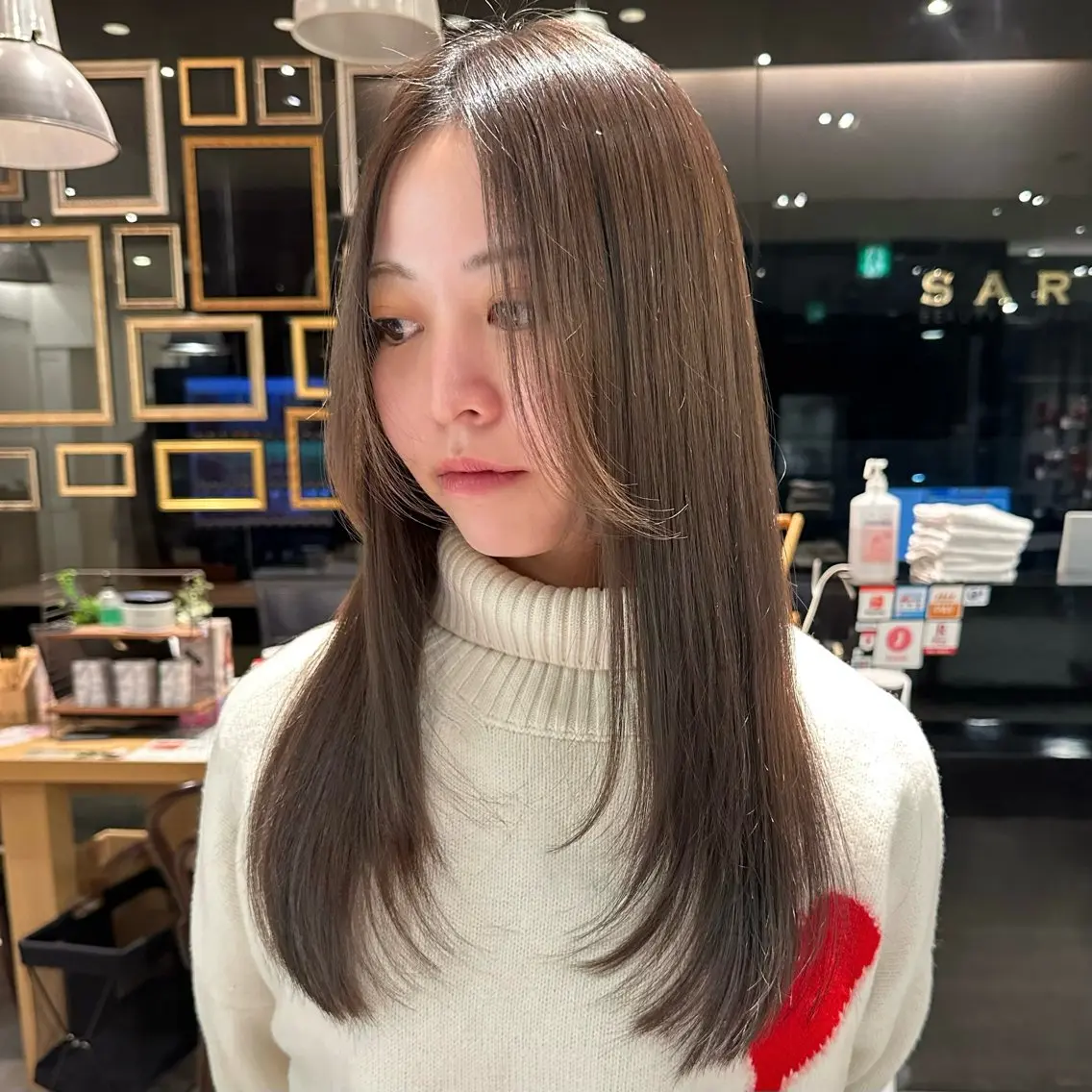 ロング レイヤーカット カット 美 海のヘアスタイル