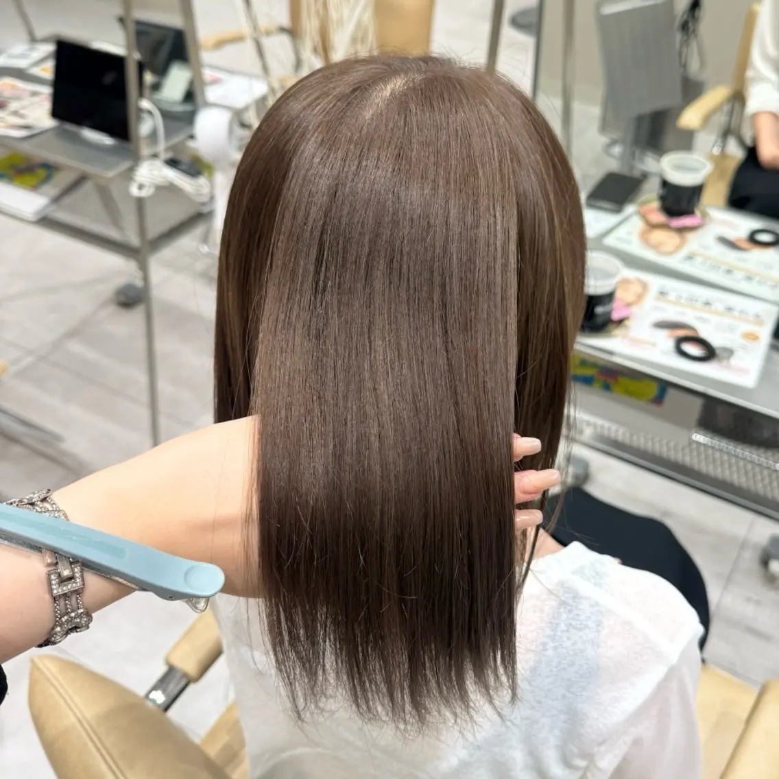 ミディアム カラー ベージュカラー ブリーチ ダブルカラー ブリーチなしカラー ヘアカラー トリートメント 韓国レイヤー| ハイトーン|ココナのヘアスタイル