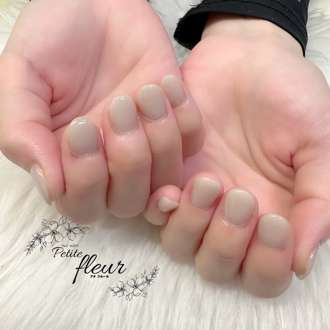 ネイル ジェルネイル ワンカラーネイル ハンドネイル ❁⃘*。Petite fleur❁⃘*りさのネイルデザイン