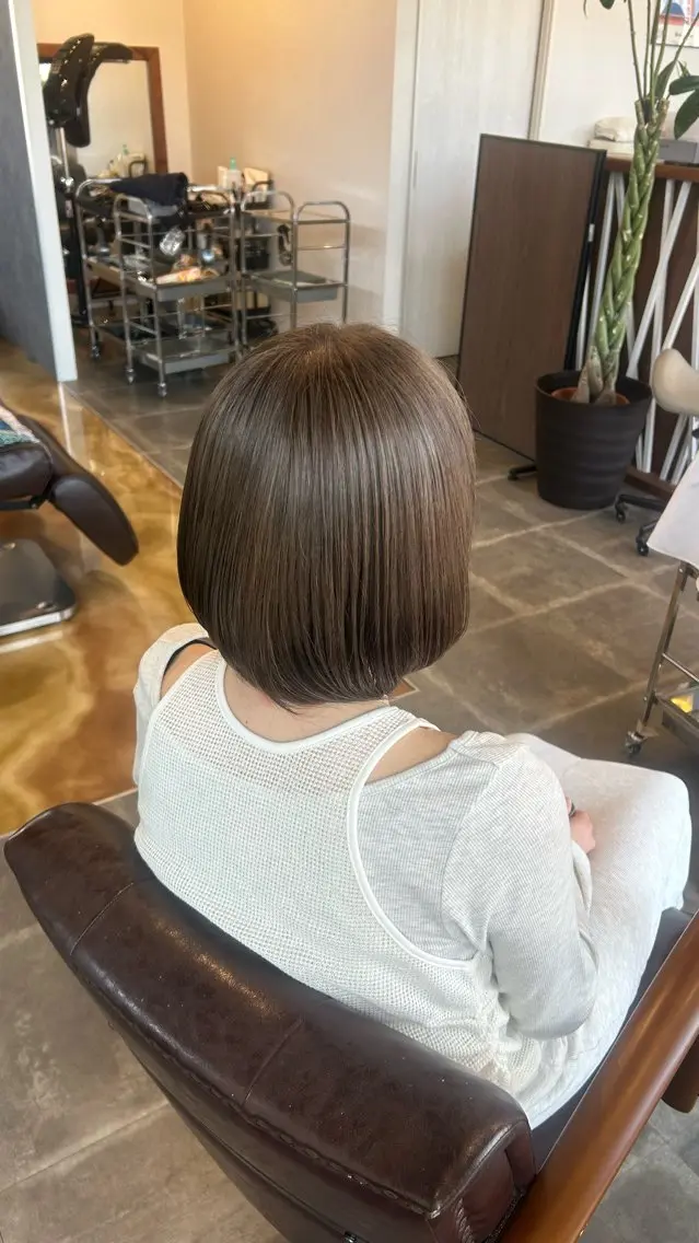 カラー 山下 真央のヘアスタイル