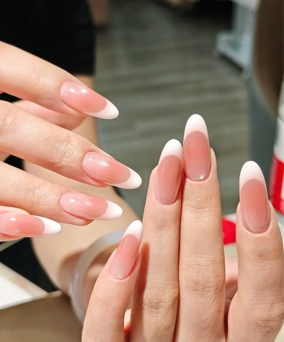 ネイル フレンチネイル ラメ(グリッター) ラメグラデーション マグネットネイル 持ち込み Unicorn Nail原宿表参道のネイルデザイン