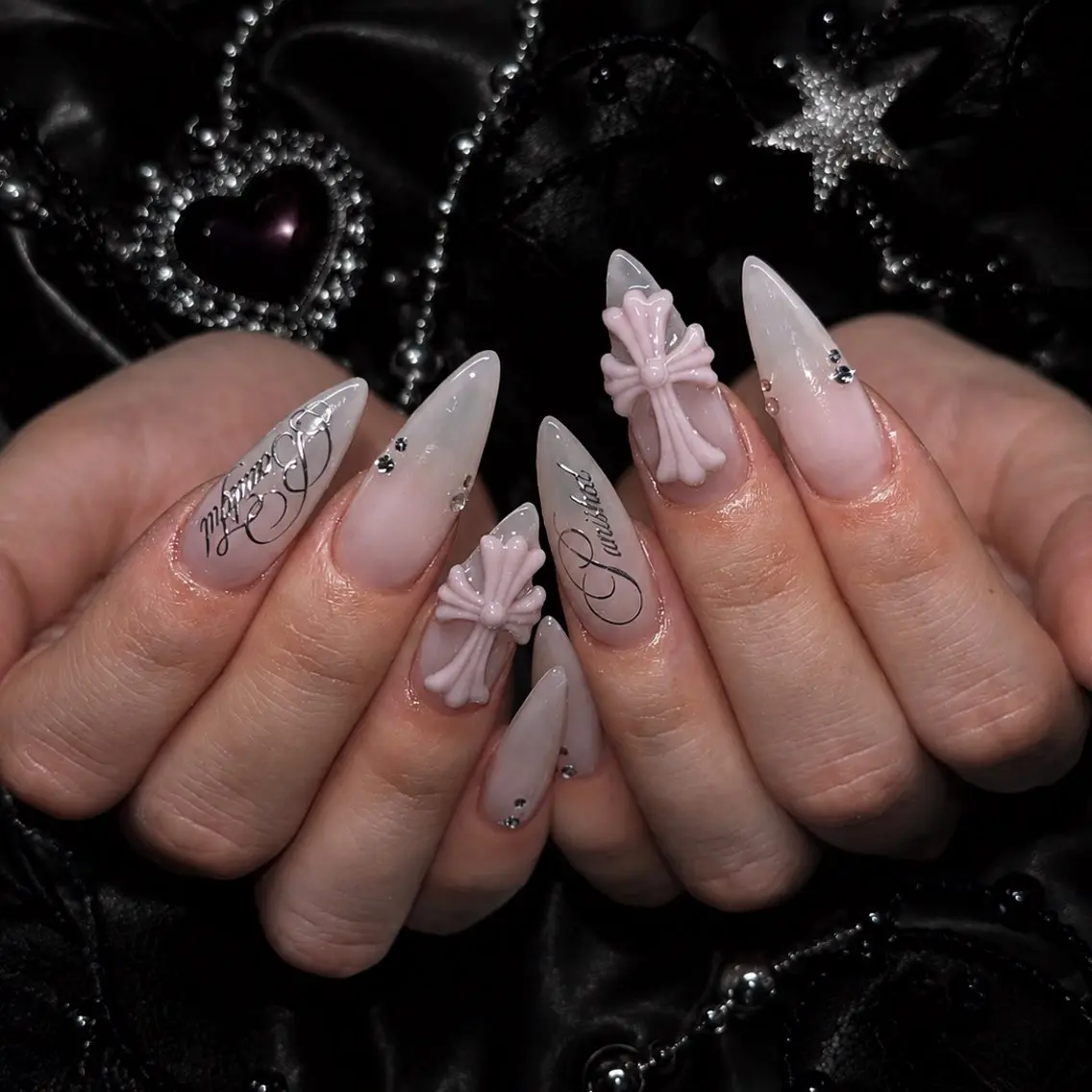 ネイル フレンチネイル ジェルネイル 韓国ネイル マグネットネイル 持ち込み Royal Nailのネイルデザイン