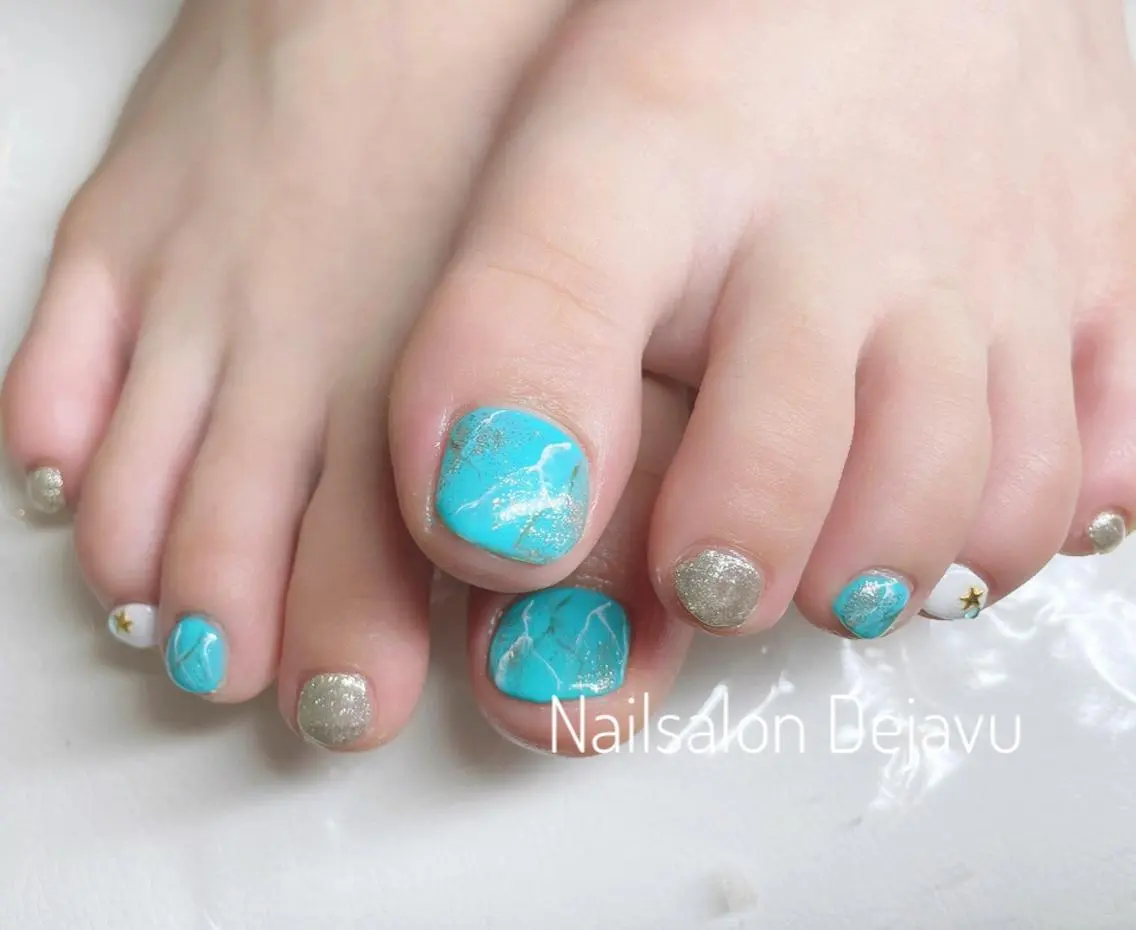 ネイル アートネイル フットネイル ジェルネイル ワンカラーネイル ストーンネイル Nail salon Dejavu 🌿のネイルデザイン