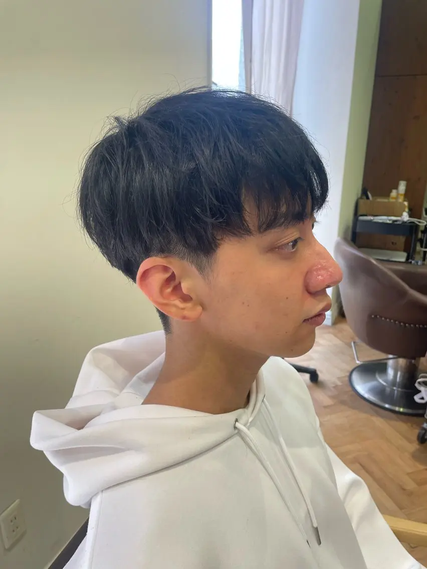 ショート メンズ マッシュ 刈り上げ 溝口 槙里也のヘアスタイル